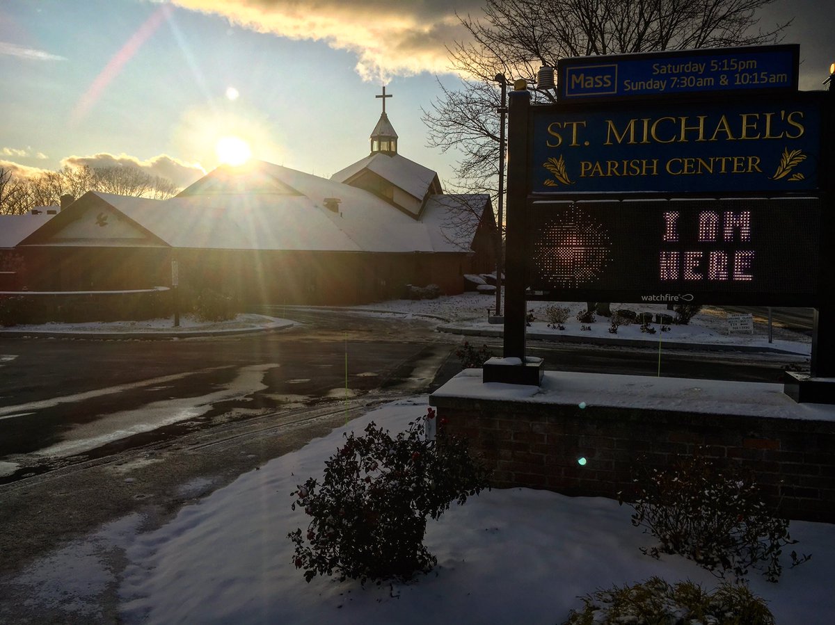 StMichaelsTroy's tweet photo. First Snowfall of 2019!
#staywarm #firstsnowfall #letitsnow #snowy #winter #winterwonderland https://t.co/41TLfkbLVv