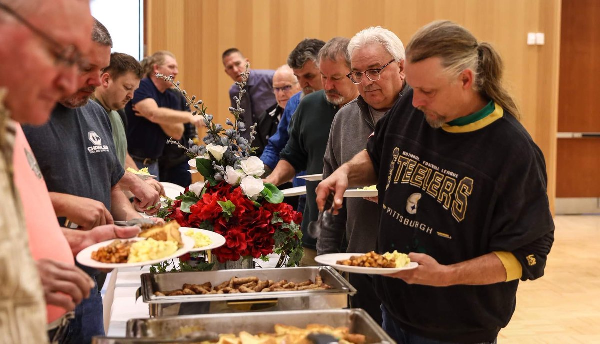SRU_SVA's tweet photo. We’d like to extend a thanks to @sruoie and @SRUofPA for promoting/covering our events as well as putting together various events for us like the wonderful veterans breakfast yesterday. Your help has been greatly appreciated and we hope to return the favor! https://t.co/opk7ahNeWd