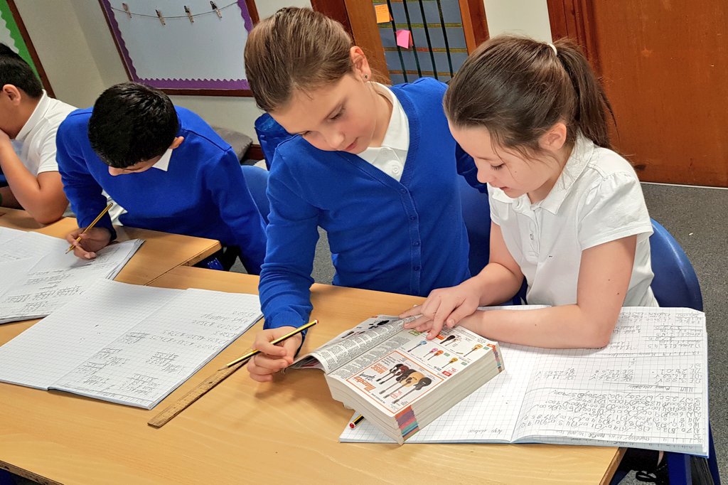 MrsEdwards_IWBS's tweet photo. With a budget of up to ยฃ50 we worked in pairs to create a wish list from @Argos_Online. It was difficult to stay within our budget although some of us managed and calculated what change we would have left over! #SkillsForLife #VPSmath https://t.co/s4R0lJavHM