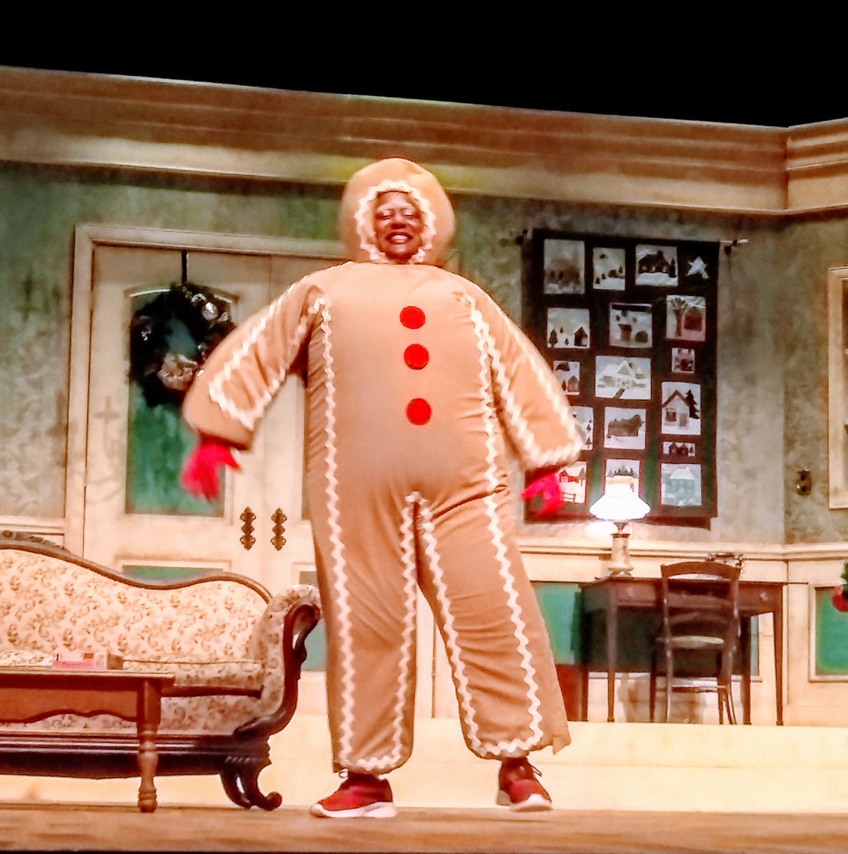 FLTheatre's tweet photo. ❄️🎄☃️ Run as fast as you can. You'll never catch me, I'm the gingerbread man.
You CAN catch the Gingerbread Man this Saturday, November 16 at 11 AM at FLT. 
Tickets are only $5 per person for the show! 
Join the Gingerbread Man for his Party after the show for only $10 more! https://t.co/u7sxsEP8ye