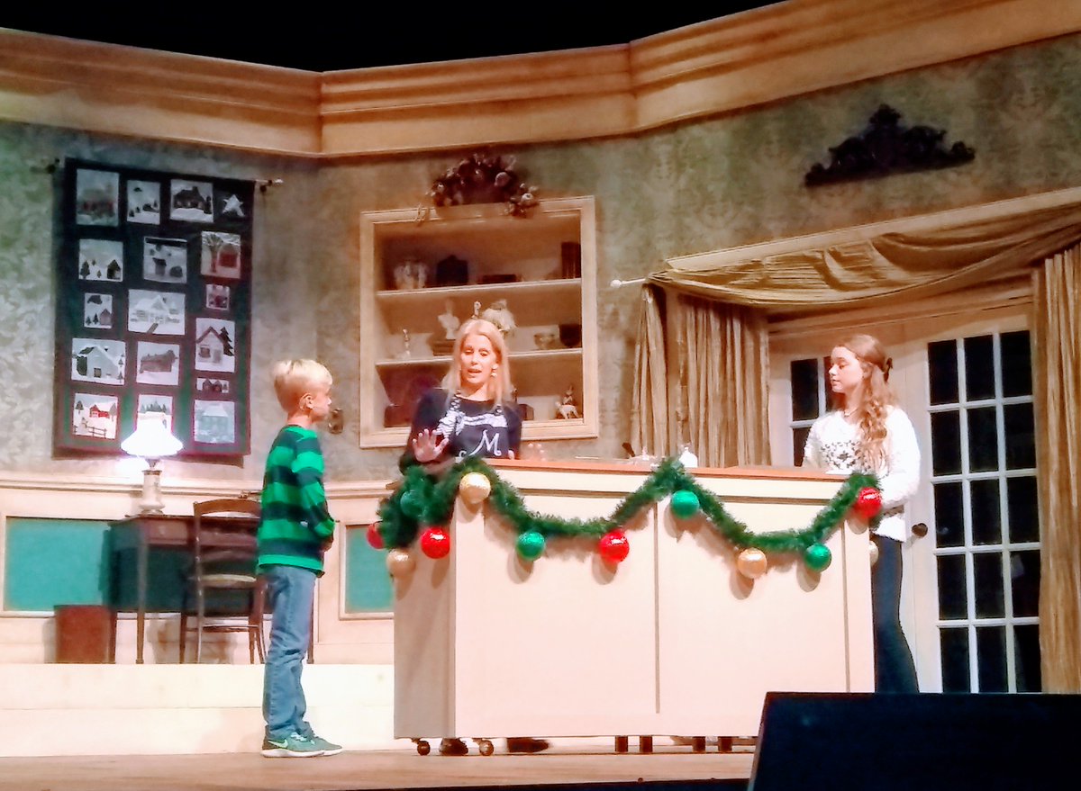 ❄️🎄☃️ Run as fast as you can. You'll never catch me, I'm the gingerbread man.
You CAN catch the Gingerbread Man this Saturday, November 16 at 11 AM at FLT. 
Tickets are only $5 per person for the show! 
Join the Gingerbread Man for his Party after the show for only $10 more!