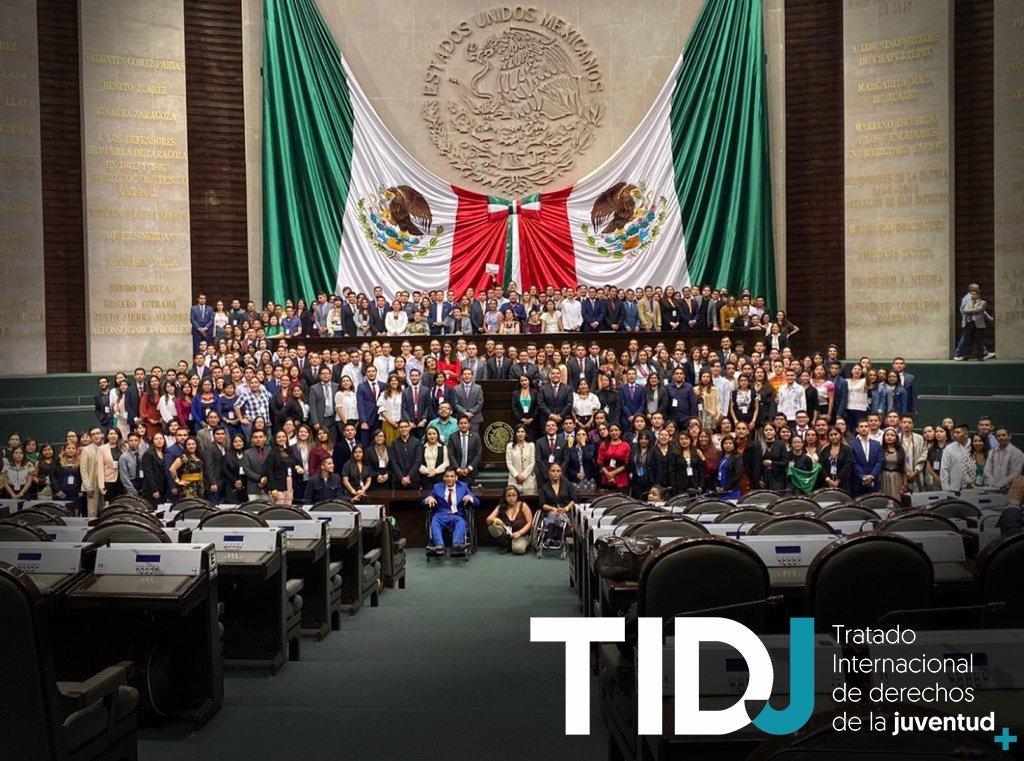 ¡La Juventud Mexicana avanza en la defensa de sus derechos! Desde el #ParlamentoJuvenil19 se exhortó al <a href="/senadomexicano/">Senado de México</a> a ratificar la Convención Iberoamericana de Derechos de la Juventud. Juntos lo lograremos. 
#TIDJ. Tienes Derechos. Defiéndelos. Más oij.org/tratado-intern…