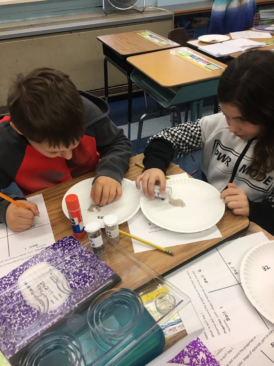 ms_goldstein3's tweet photo. Comparing dry soils! @BAcastiello https://t.co/EaOS78KzeJ