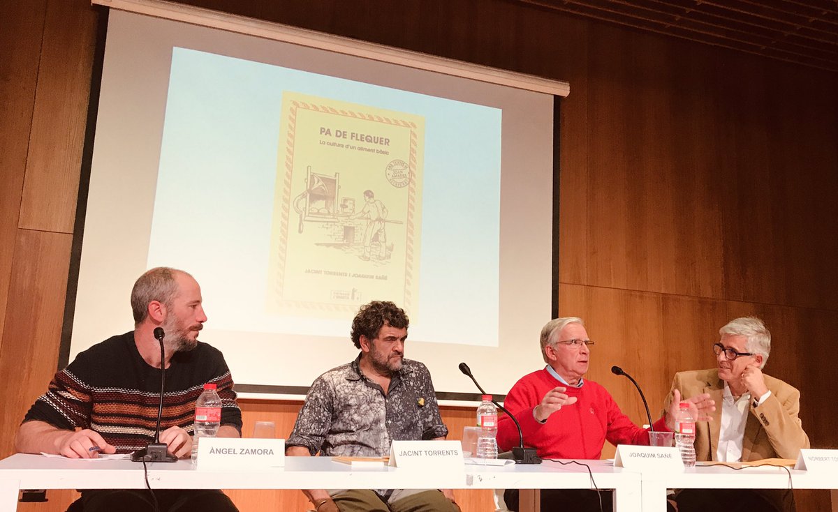 CalendariErmita's tweet photo. Sabeu quina diferència hi ha entre #forner i #flequer? Ho hem explicat a la presentació del llibre #Padeflequer 
@gremipabcn @J_Morera @VioletaDeGracia @marcelivirgili @Conf_Ratafia @AmadeuCarb @amades_acja @francescbuxeda https://t.co/YUhvg6N6SK