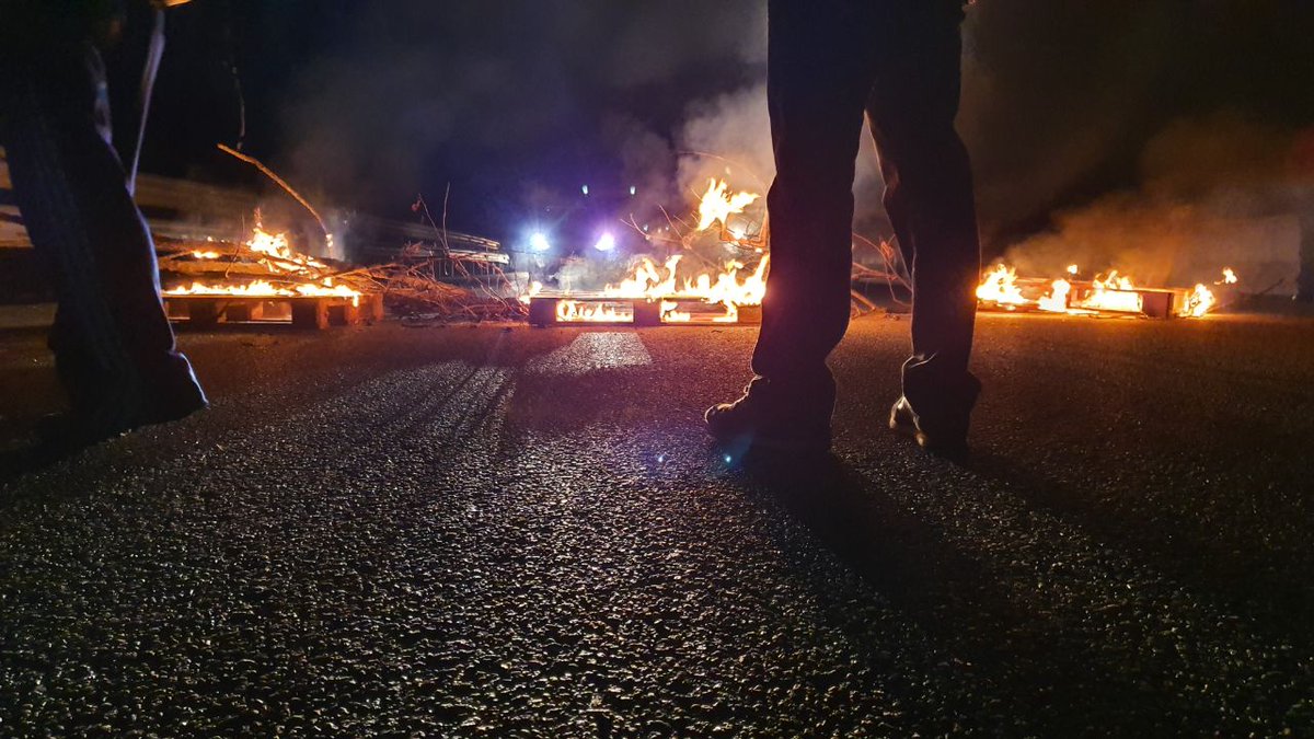 Ei #Vic, els que sou a casa, feu xarxa amb la vostra gent i donem continuitat a la gran onada...  Que retroni tot el país!! Som Ingovernables!!

🚧 C25 (Sortida 187)