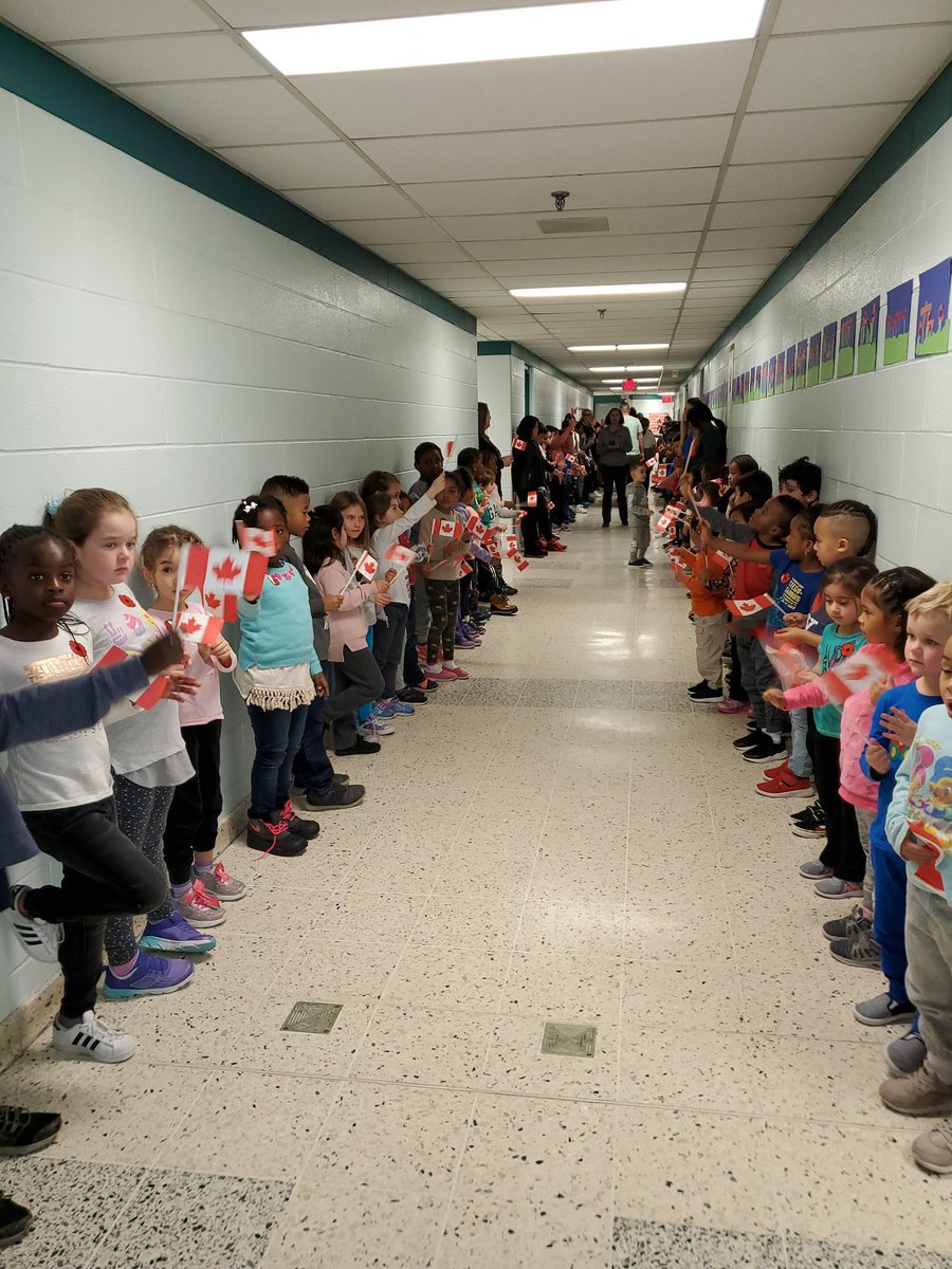 Mrs. Vigneault tweet media