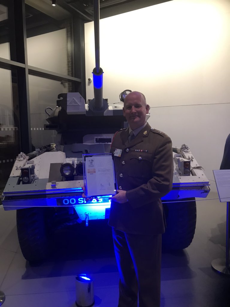 Very proud to receive the gold employers award, for armed forces covenant @RDEhospitals on behalf of the Trust. Presented to us by General Sir Nick Carter, Chief of the Defence Staff