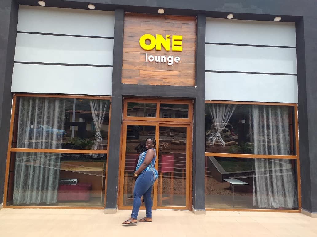 monalisandala's tweet photo. Ukiwa mjini kwetu kigoma tafadhali pata fursa kupita #Onelounge pamoja na ku appreciate uwekezaji wa ndani wa wana Kigoma wenyewe. Huduma safi kabisa. Karibuni Kigoma. https://t.co/dSbp6pgACA