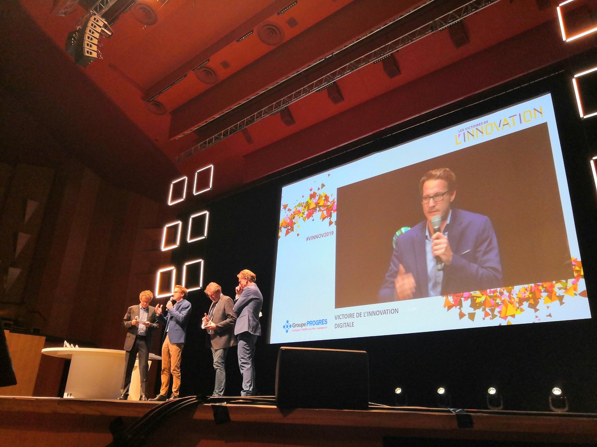 VICTOIRE DE L’INNOVATION DIGITALE
Pour cette victoire, c’est Lionel CAILLES, Rédacteur en Chef adjoint du Groupe Progrès, qui remet le trophée à Show You, représentée par son Président et fondateur Lionel GRANIER. Félicitations !
#vinnov2019