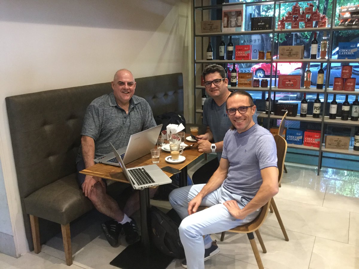 LaurentBosquet's tweet photo. Réunion travail avec collègues Institut Education Physique Mendoza (Argentine) afin de préparer ouverture #DUEPP @UnivPoitiers @FSSPoitiers en Avril 2020 (simultanément avec @SantoTomas_ST) et préparer convention recherche avec @LaboMOVE https://t.co/Zm6FE5JpfQ