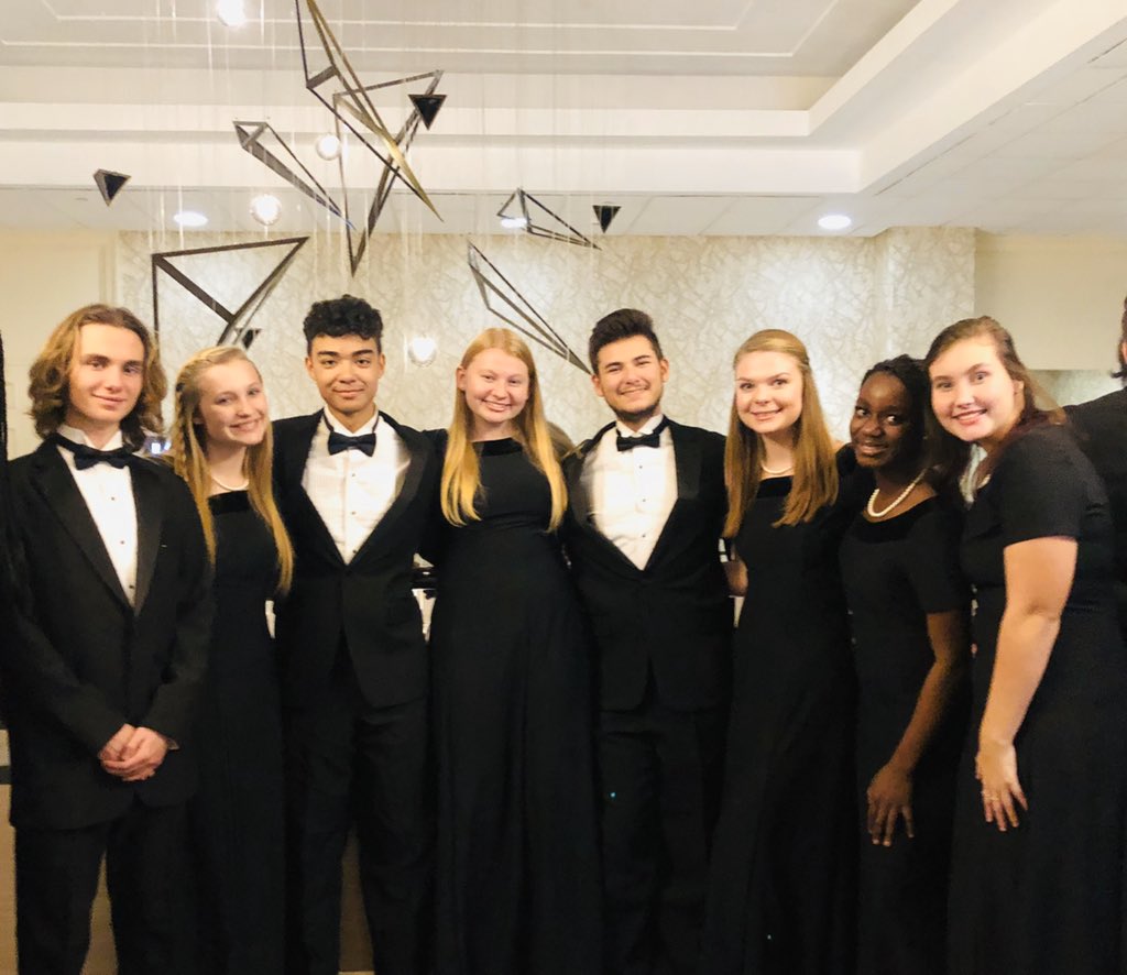 LRHS Chorus tweet media