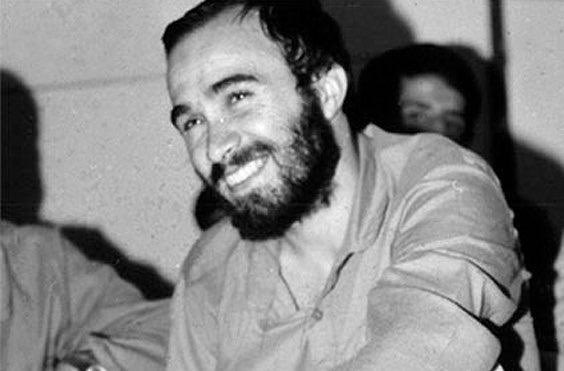 hani_time1's tweet image. از این نگاها
که نظر می کند به وجه الله