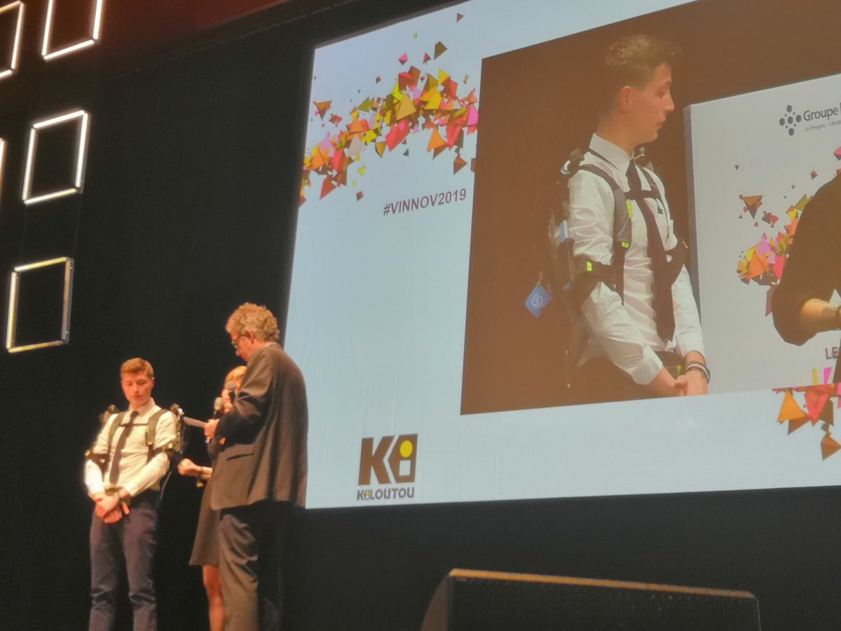 Nouvelle pause dans la remise des trophées, pour accueillir Marie-Line MOISON, Responsable Pôle Innovation Commerciale de Kiloutou, qui vient nous présenter leur ergosquelette.
#vinnov2019