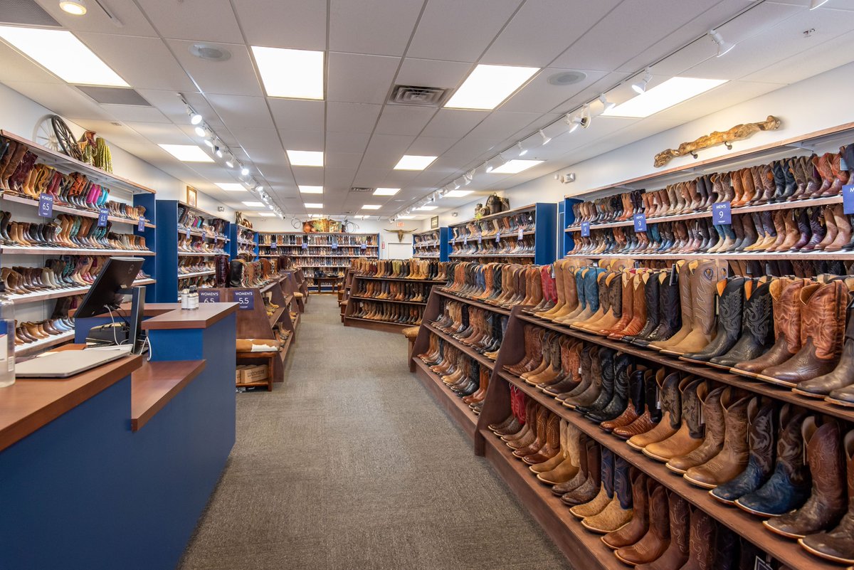 lucchese factory store