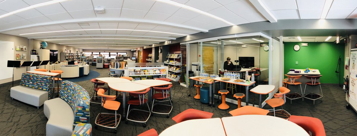Today #BSD220 celebrated the grand opening of the newly renovated Sunny Hill Library!
.
.
.
Thanks to the Barrington 220 Educational Foundation for helping to provide our students with this modern day media center!