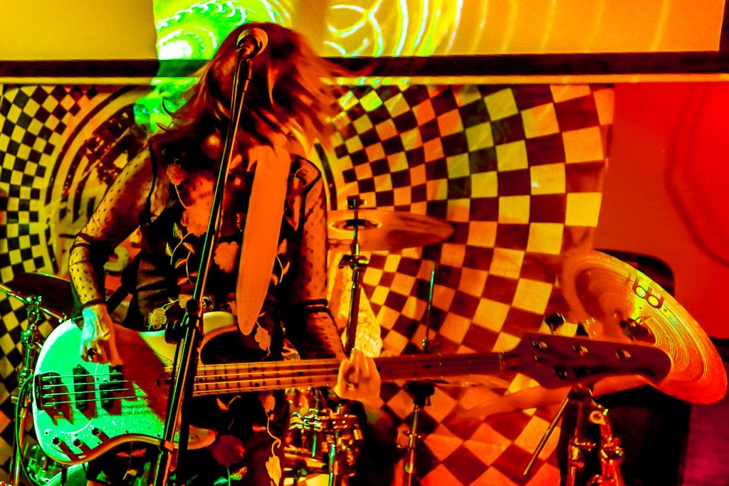LoudhailerUK's tweet photo. Psychedelic action shots from #VictoriaVaults, #York #LoudhailerElectricCompany #DoNotPanic, have a look at the link. Next up we're at @smallseedsvenue on Nov 23rd with @terrafinmusic, be great to see you there! https://t.co/VIFJYNk7Tw https://t.co/SjX4yBrCHZ