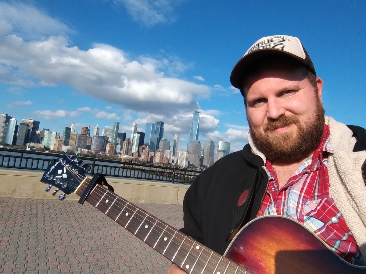 NeilGregJohnson's tweet image. A little new york busk before my gig at Rockwood Music Hall... #guitarman #100BreweriesIn100Days