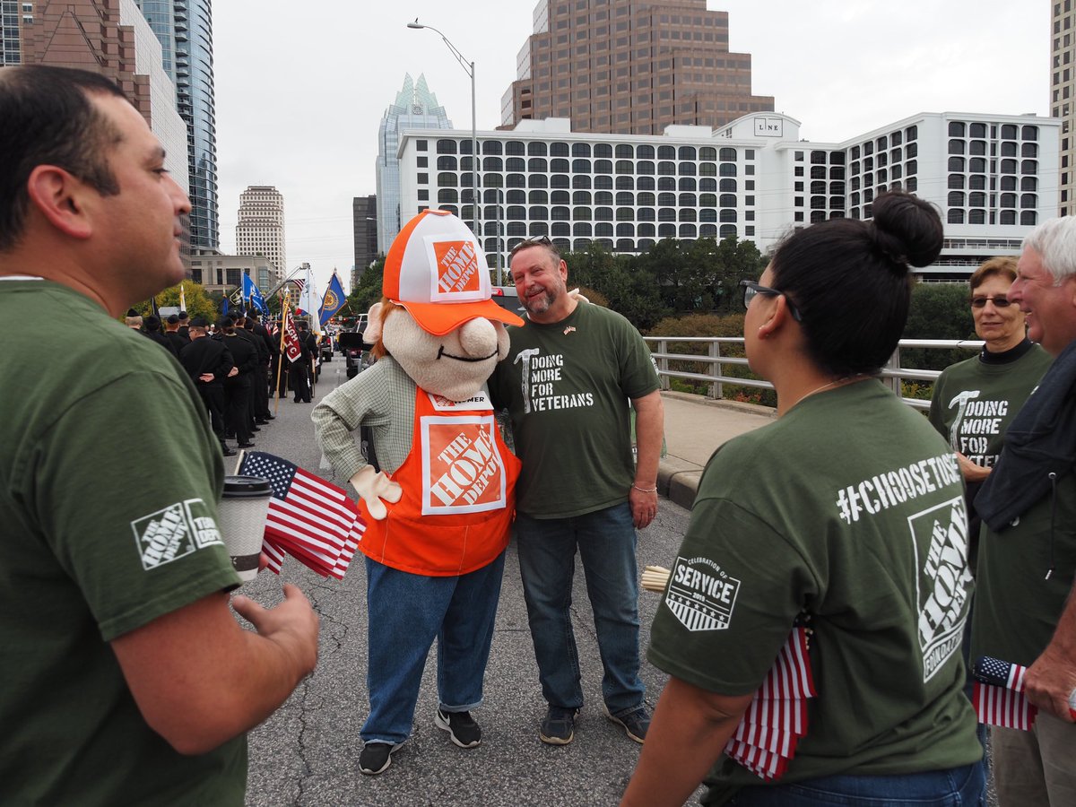 baird_london's tweet photo. My First veterans day parade was a blast!! What an amazing thing we do and what an amazing company to work for. We appreciate our veterans! ๐บ๐ธโค๏ธ #doingmoreforourveterans #givingback @thd_alb @HeatherHiltonHD @ClementsEverett @ericbernal01 https://t.co/MP5DZMU2kQ