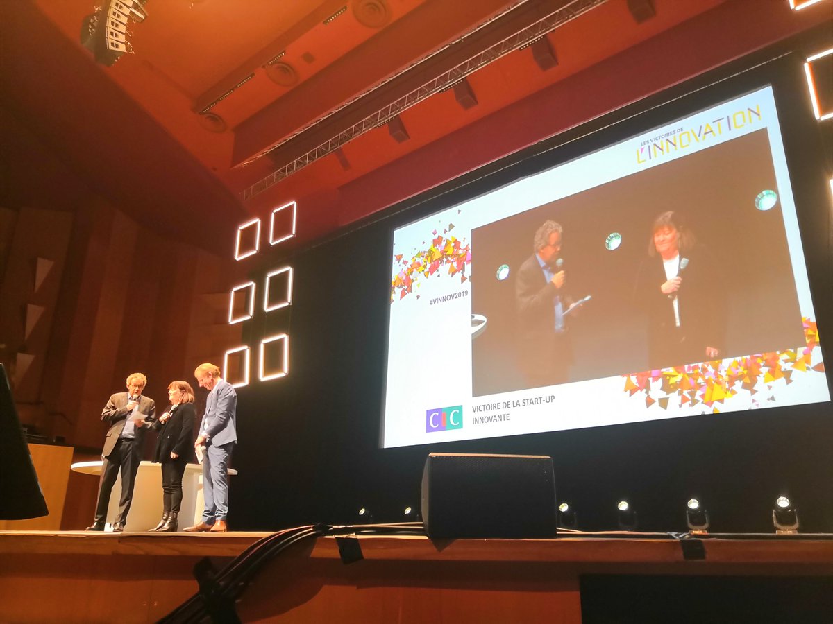 Reprenons avec la VICTOIRE DE LA STARTUP INNOVANTE
Ce prix est remporté par Proovstation, représentée par son CEO Cédric BERNARD. Il reçoit ce trophée des mains d’Isabelle BOURGADE, Directrice Générale du CIC Lyonnaise de Banque. 
#vinnov2019