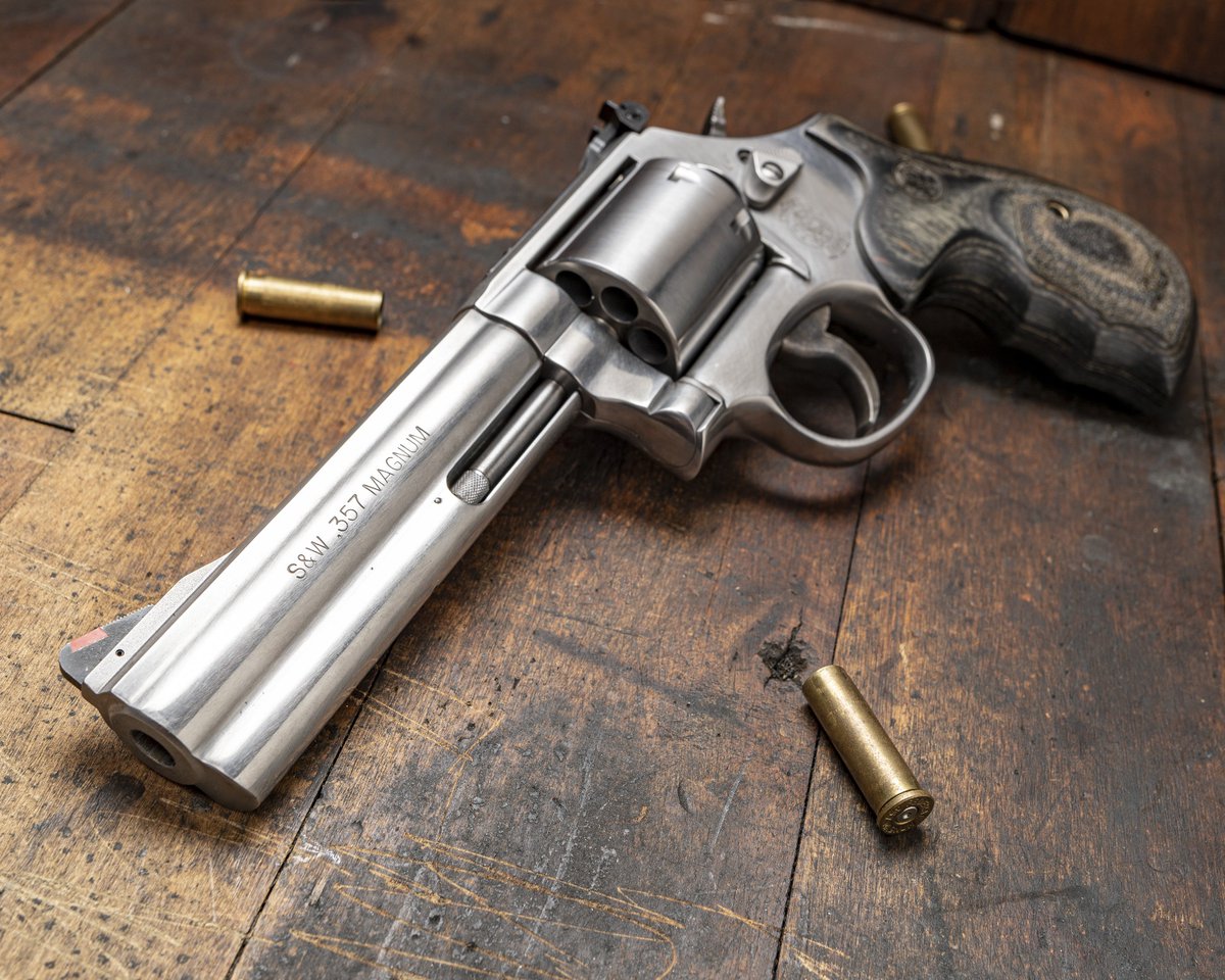 Smith_WessonInc's tweet image. The Smith &amp;amp; Wesson® Model 686 PLUS with a 5" barrel is a beauty of a revolver! What is your favorite 357 Magnum firearm? #SmithandWesson #Model686 #357Magnum #Revolver #beauty