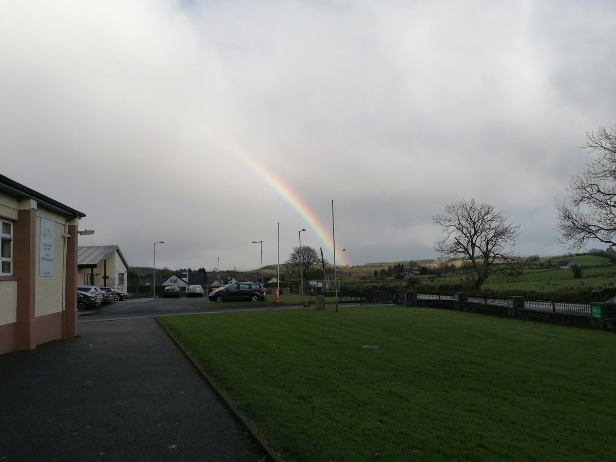 sciencedeclan's tweet photo. Great rainbow at Coola Post Primary in Sligo. Doing space shows with 1st and second years for Science Week #ScienceWeek2019 https://t.co/QIj4VVaCVt