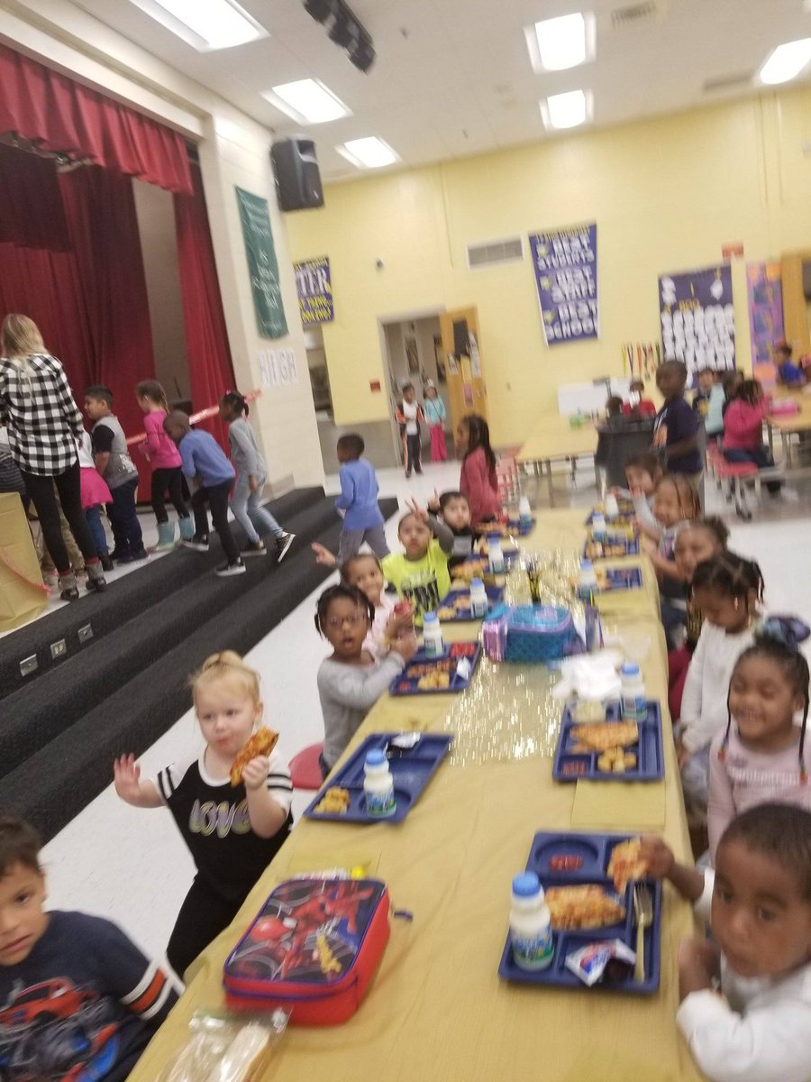 DrMelindaBJohn1's tweet photo. VIP Golden Fork Lunch Seating @JPRyonES today on the stage for classes who demonstrate H.I.G.H. expectations for the month! #weflyHIGH #VIPLunch https://t.co/lac20Cx6S0
