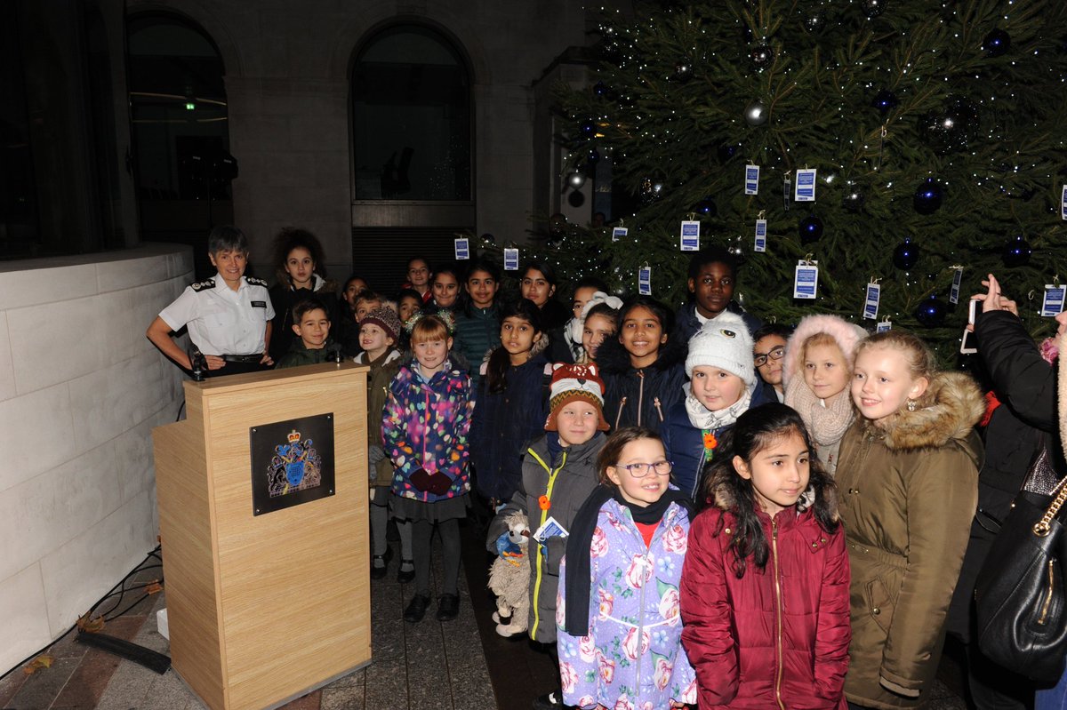 #MetXmasTree has launched and we have a winner! 🎄🎄🎄 
Commissioner Cressida Dick was joined by poster competition winner Tom Harvey from Ealing to switch on the #MetXmasTree lights, signalling the official launch of the #MetXmasTree appeal across London!

Well done Tom! 🎄🎄