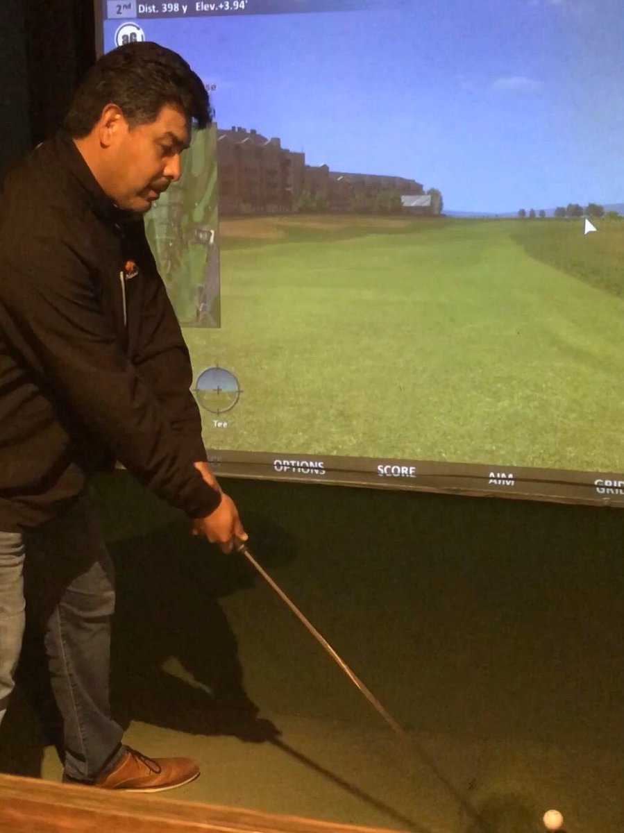 OkcDavey's tweet photo. Finally getting to play The Old Course! 😂 @KentOgle @scottverplank https://t.co/MBJYvZh6Xl