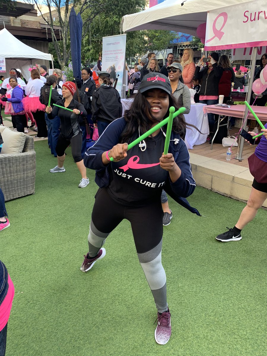 MontroseC's tweet photo. Even though it was early Saturday, and a little cold, I enjoyed hanging with our students at the Making Strides Against Breast Cancer walk, at City Centre. They always have fun! 😂 Always enjoy representing @HCCDistrict especially when it’s for a good cause. #wearehcc https://t.co/1d14xERfHD