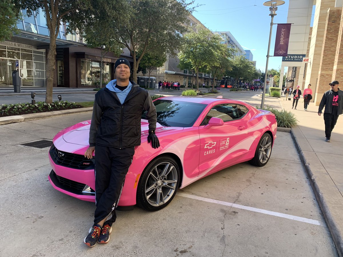 MontroseC's tweet photo. Even though it was early Saturday, and a little cold, I enjoyed hanging with our students at the Making Strides Against Breast Cancer walk, at City Centre. They always have fun! 😂 Always enjoy representing @HCCDistrict especially when it’s for a good cause. #wearehcc https://t.co/1d14xERfHD