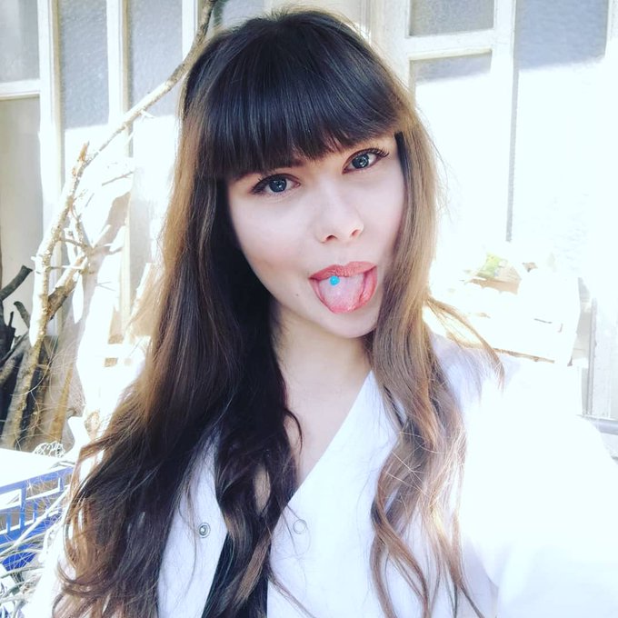 Un petit coucou du tournage #canalplus r&eacute;alis&eacute; par Enguerran. MUA @PaulePrettyN https://t.co/0z1guhl<a href="/tag/canalplus"class="tags">#canalplus</a>