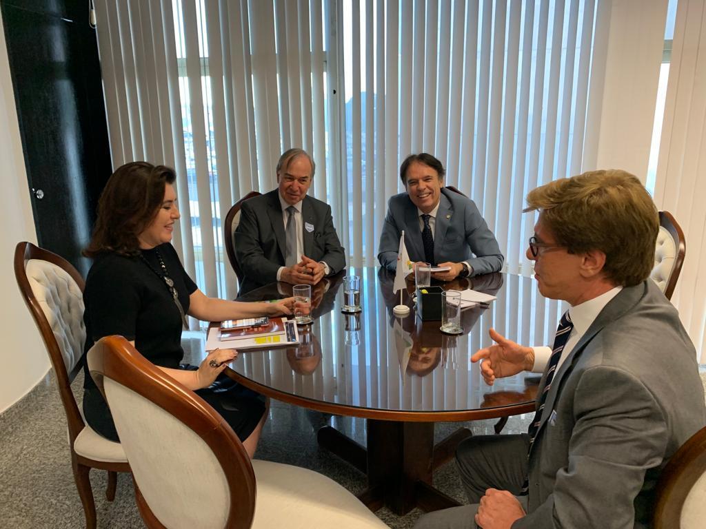 somosfonif's tweet photo. O FONIF se reuniu no último dia 5 com a Senadora Simone Tebet, presidente da CCJ do Senado, que foi bastante receptiva e pode conhecer melhor a importância do setor filantrópico e dos indicadores apresentados pelo FONIF.
#filantropia #euamofilantropia #fonif https://t.co/ApBzLb4d5a