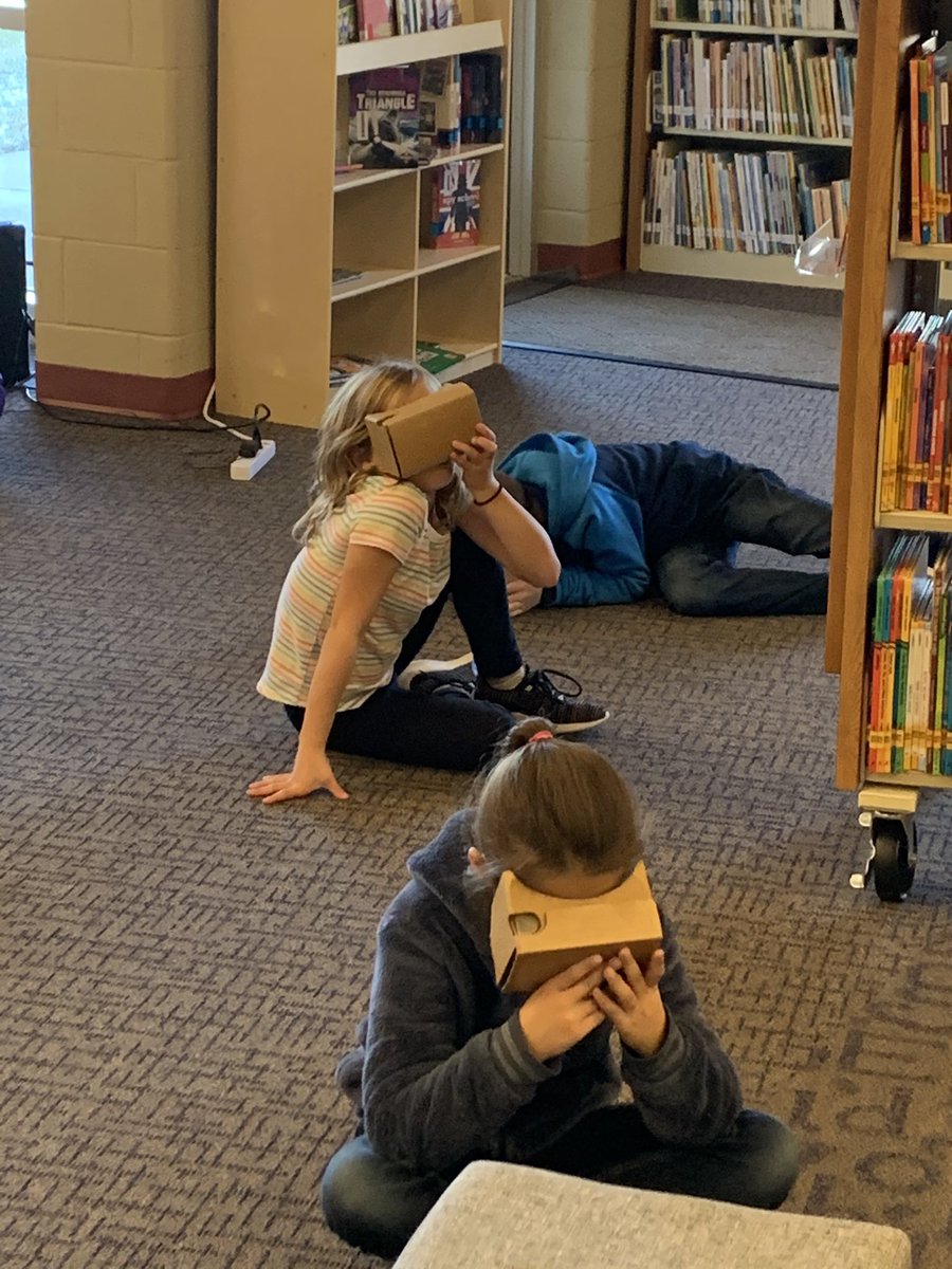 SVE_Library's tweet image. Using Google Expeditions to look at the Serengeti &amp;amp; the Sahara Desert. @ericamhough1 @svelsr7 #svpower #jagsquad