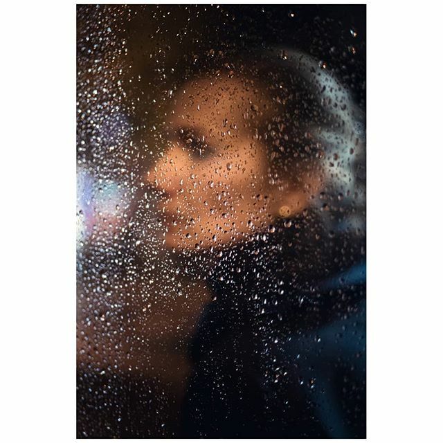 majomatej's tweet photo. 🌧️
.
#rainyday #blurry #portrait #portraiture #night #nightphotography #portraitphotography #portrait_shots #portraits #streets_in_motion #capturestreets #streettogether #street_photography #streets #streetportrait #streetoftheday #street_photo_club #str… https://t.co/4jObySUALj https://t.co/wfKjBJUJv4