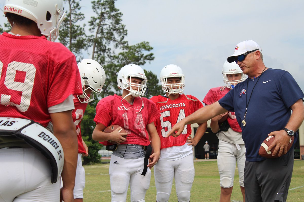MarcG14Line's tweet photo. 👀🏈 #BuildAprogram #txhsfb https://t.co/O1bIXVIqeW