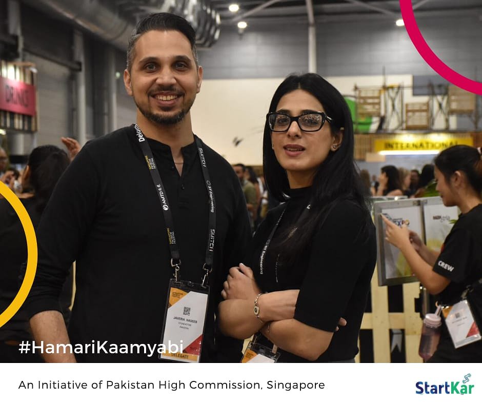Day 2 at #SGFintechFest 2019! 
A moment where Naureen Hyat - <a href="/TezFS/">Tez Financial Services</a> and Abdul Samad Khaan - @RapidCompute were having an agreeable conversation. 

#HamariKamyaabi #SGFintechFest

<a href="/RukhsanaAfzaal/">Rukhsana Afzaal</a> <a href="/SaeedRehman1/">Saeed Rehman</a> @PahicSingapore <a href="/MoitOfficial/">Ministry of IT & Telecom</a> <a href="/MOFAPakistan/">Promoting Pakistan Tourism 🇵🇰</a>