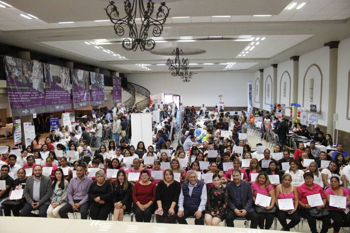 SNESanLuis's tweet photo. Sumando esfuerzos y multiplicando resultados en el fomento al empleo, nuestro Director Luis Alberto González Olvera, sostuvo una gira de trabajo por el Estado de Nuevo León, a invitación expresa de su homologo en el #SNENL Gerardo Lozano. @luisgonzalezolv https://t.co/7Opve1h5Zh