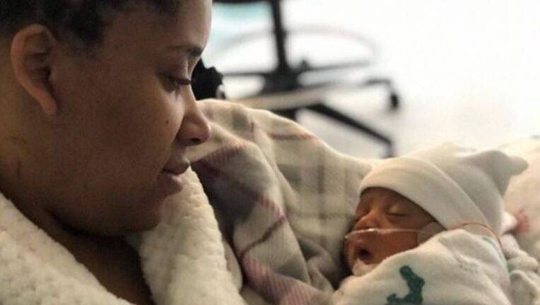 shaunrabbfox4's tweet photo. AMAZING GRACE:This is the young woman who was pregnant when she was shot by someone trying to rob the CVS at 75 and Moxmingbird. She and baby survived. Update on her condition and the investigation Fox 4 News at 5:00. Help University Park Police find the man who shot her https://t.co/Pw48hhfuIm