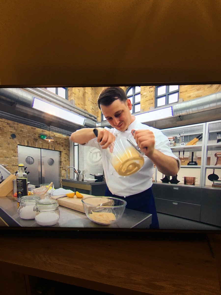 Wishing <a href="/GNev2/">Gary Neville</a> all the luck in the world on tonight’s <a href="/MasterChefUK/">MasterChef UK 🍴</a> #masterchef #mufc