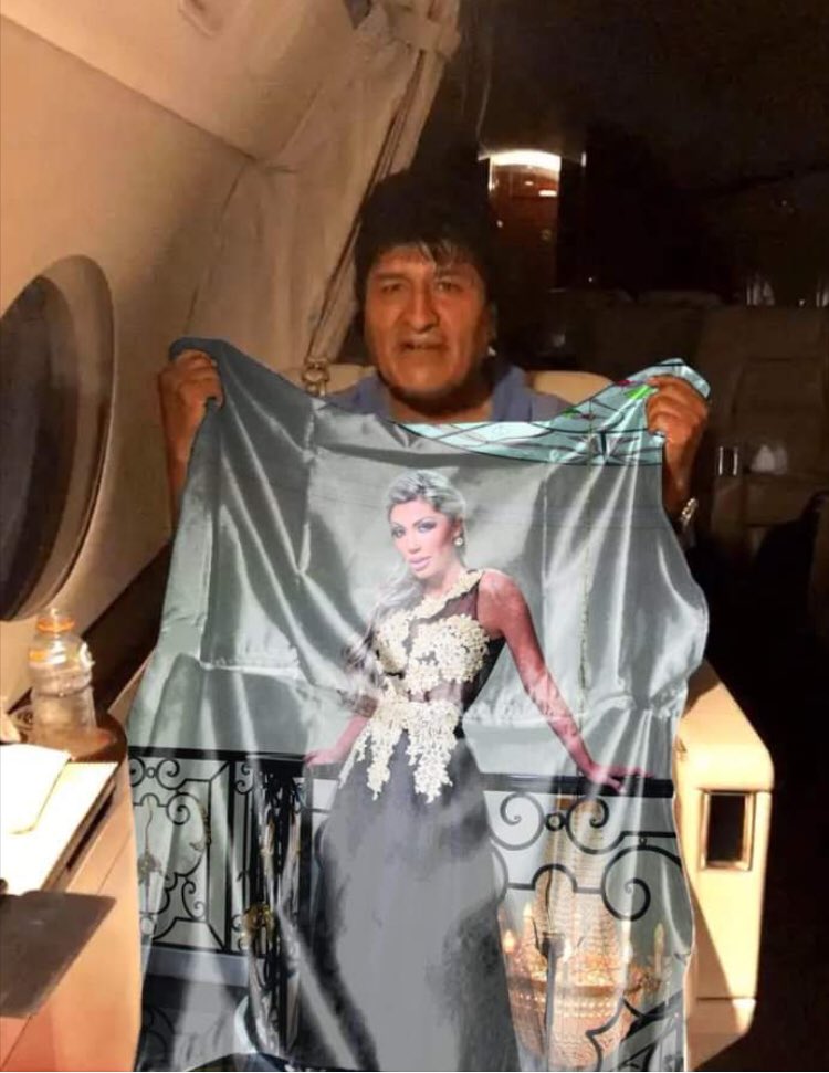 Maliboou's tweet photo. @stylishtear @CarylosPz @evoespueblo No nos olvidemos de los millones que no se tocaron de la cuenta de Zapata 🌝
#ChauEvo #casozapata #BoliviaLibre https://t.co/p4FKDygVQb
