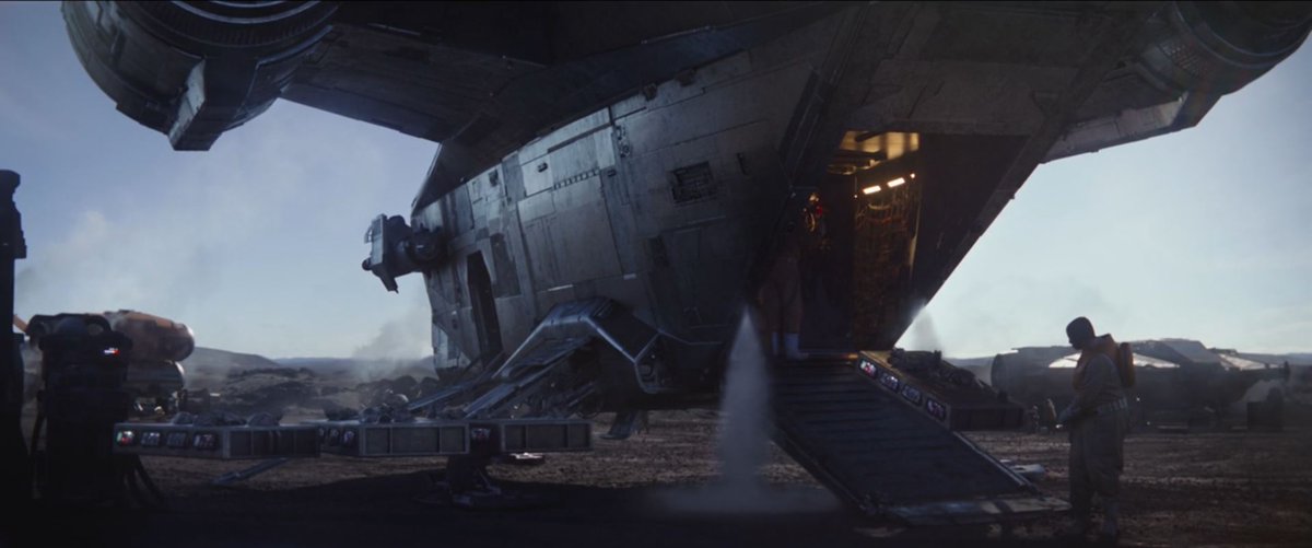  #TheMandalorian   Shot seen in the teaser.To the left, what i think is a TUG-b13 Quadjumer (The Force Awakens, 2015).To the right, an all-new ship design, somewhere between a Corellian YT and an U-Wing.