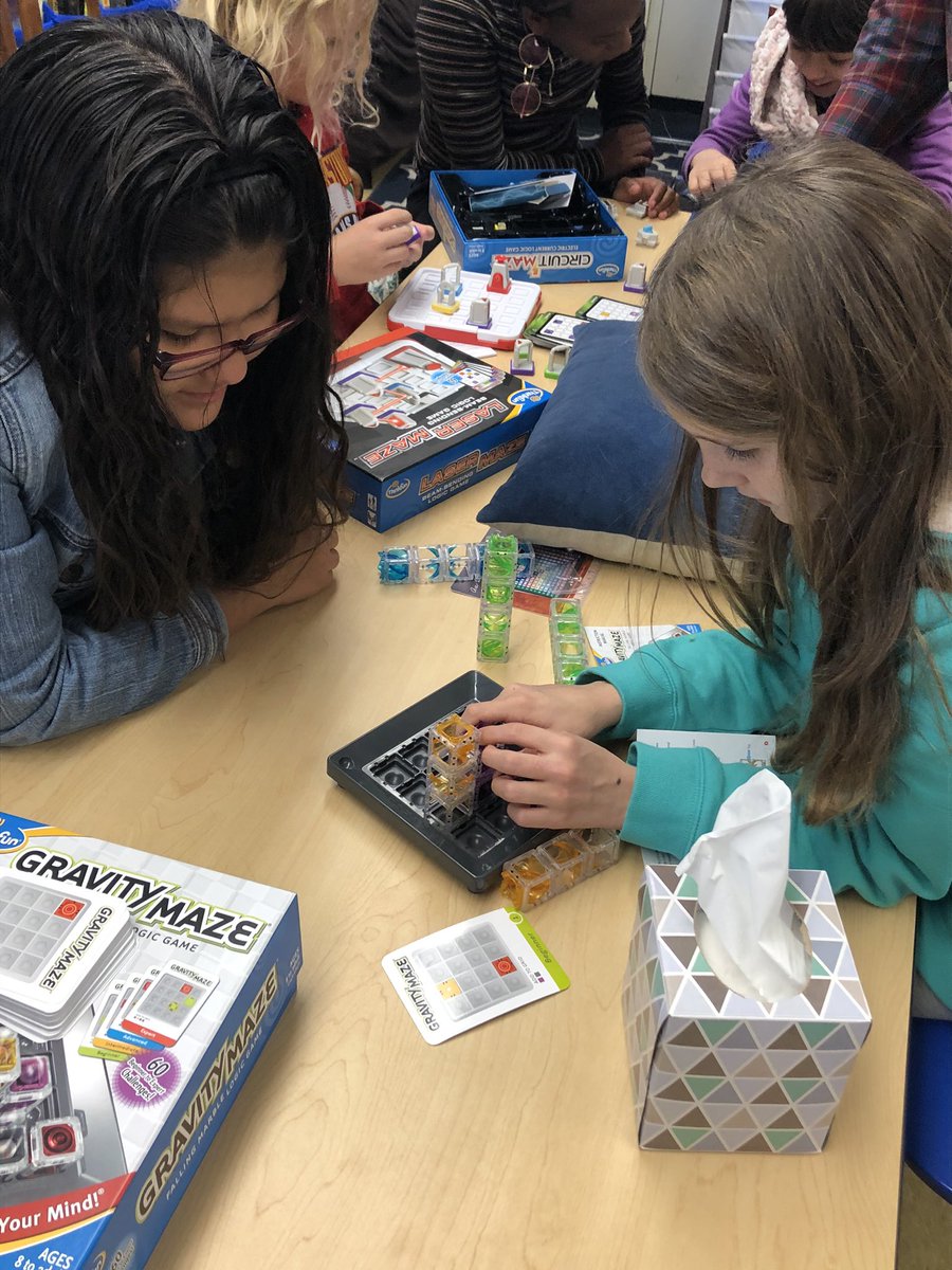 A day filled with fun and learning...for the love of STEAM. #weared97 #upatlincoln