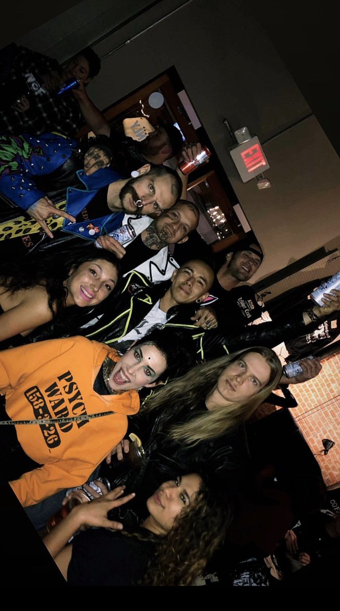 ksalinasfoto's tweet image. Next thing you know your girl goes into the mosh pit full of men 😂 my body finally recovered 😂 got to ride and meet with Winston salem legend Matt 👊🏼 #leftovercrack #meetthepunks