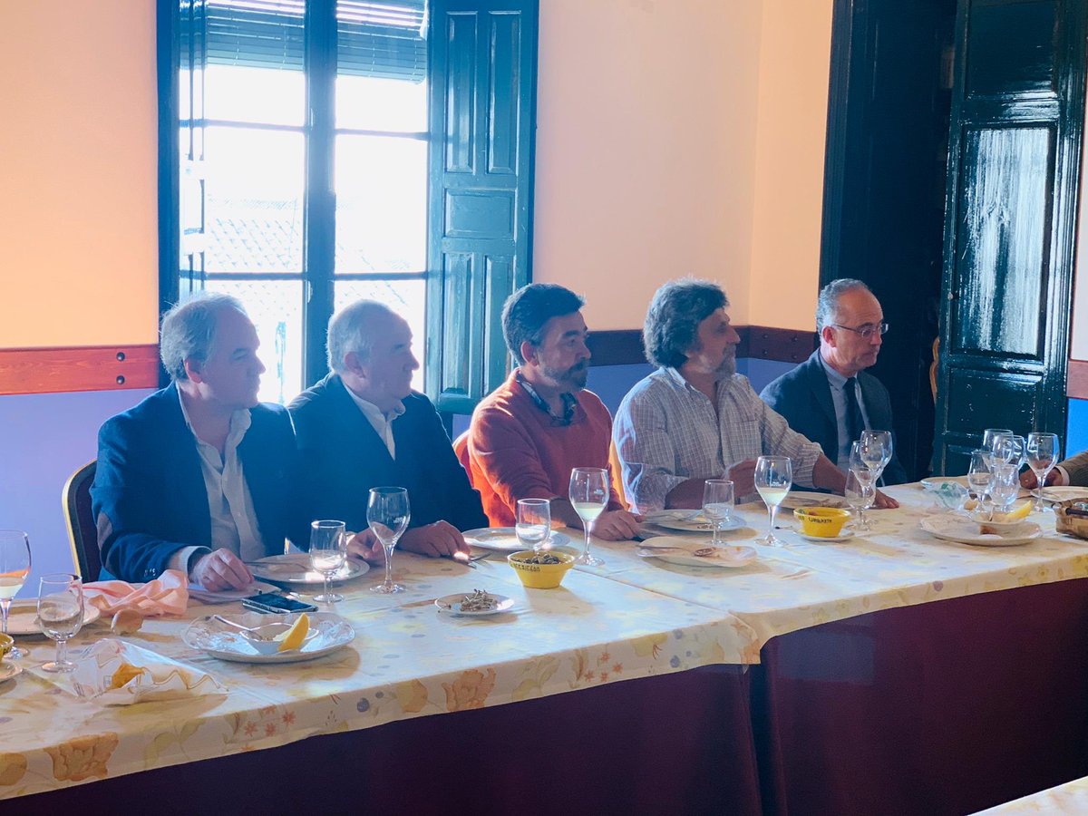 mostoumbrete's tweet photo. Muestra Gastronómica para prensa especializada #Gastronomía #maridaje con #mostos #umbrete #blogueros @_FranLeon @Casarufino_rest @bodegassalado @escamillasat https://t.co/a3WjPkPPDK