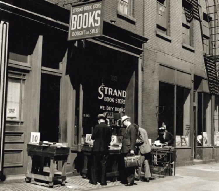 AllisonBTimmins's tweet photo. The #Strand #bookstore, then and now. #BookRow #NewYork #books https://t.co/aZ2Ga3XvSG
