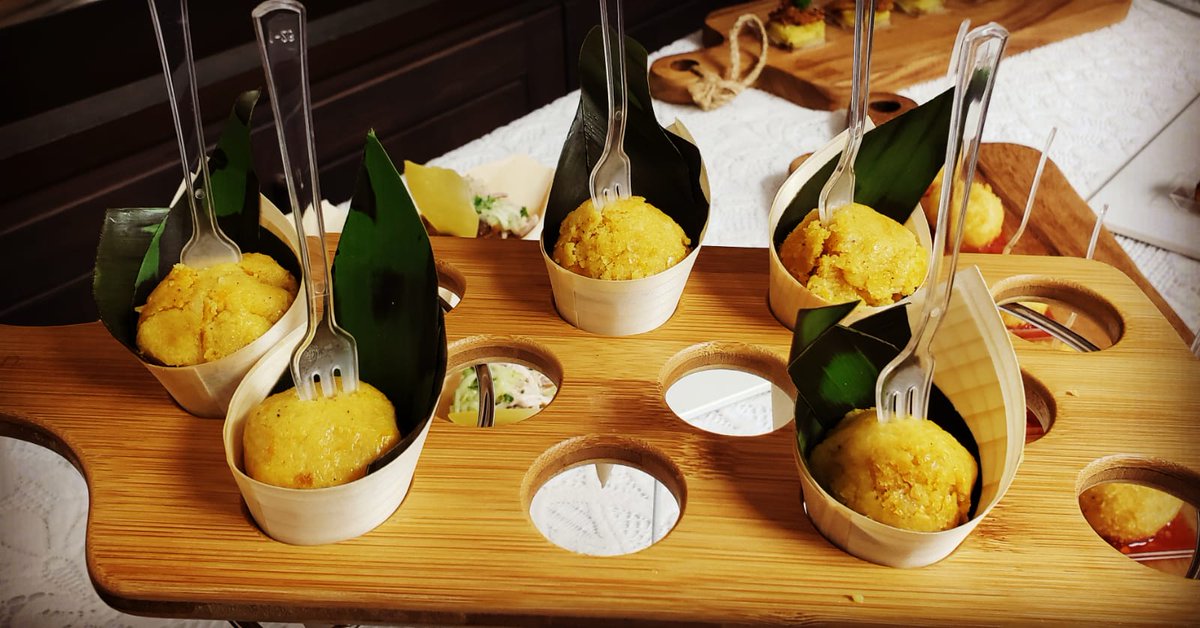 ChefJuiceByer1's tweet photo. Conkies!!!π§π§
#foodie #derryckmarshallplates #DDM #ElaineJanetaplates #Euphoricplates #culinaryarts #culinaryexperience #cheflife #islandchef #chefsofBarbados #Barbados #Independence #November
#entertainment #mixology #thechefandthemixologist #wecook #youeat #lifesweet #theByers https://t.co/4gYo8YevZE