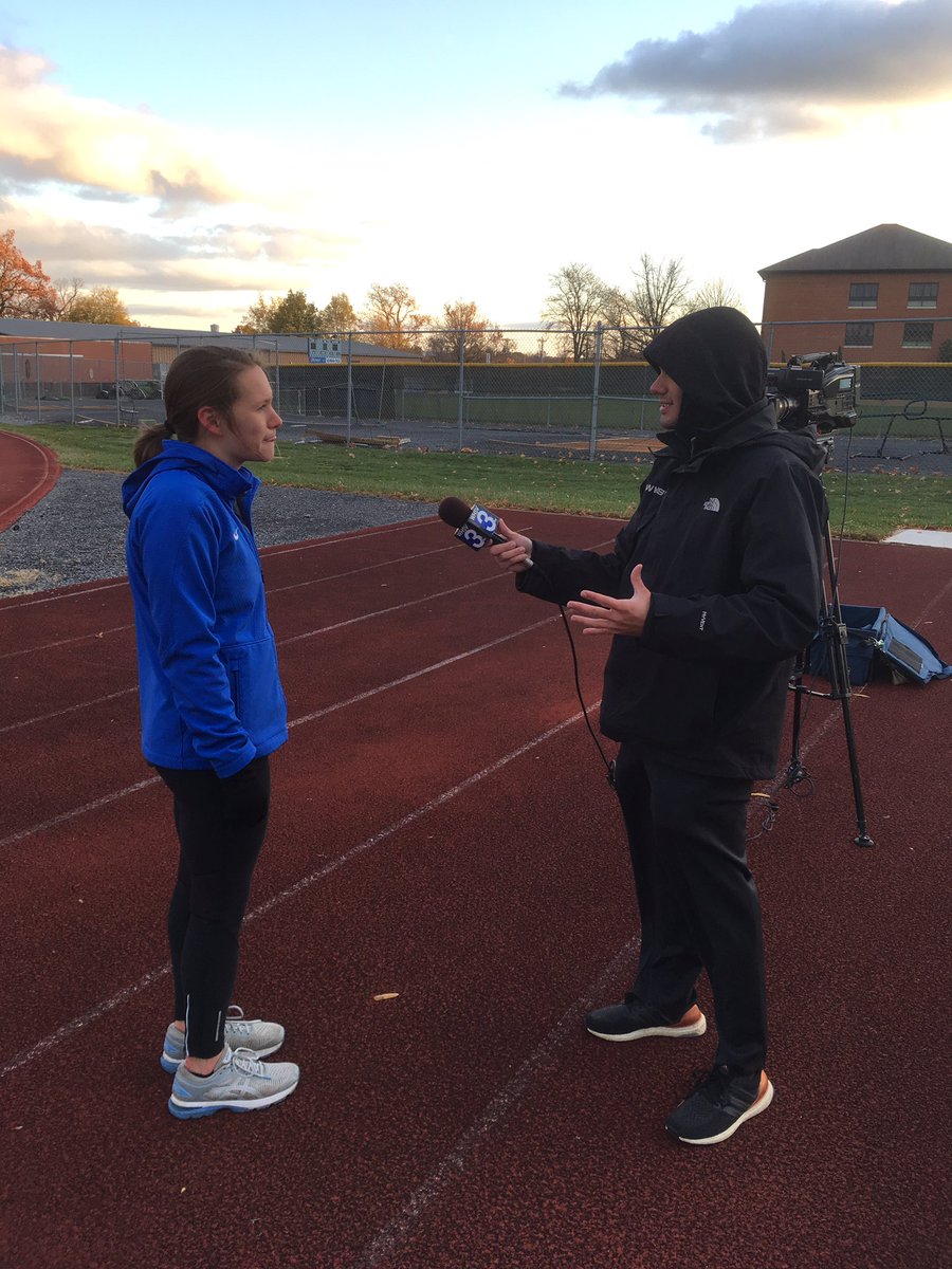 EMU_Athletics's tweet image. Abigail Shelly is trying to act like she’s warm while she gets interviewed by WHSV’s Alex Flum. Watch the news tonight at 10 and 11 to see her talk about heading to Nationals in EMU’s first season of triathlon! #emuview #arcticblast @EMU_News @EMU_XC_TF @WHSV_Alex @usatriathlon