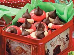 DietingWomen's tweet photo. "Do you think it’s possible to lose weight in the face of holiday cookies, fruitcake and eggnog?"
https://t.co/t1bYHpd8vb https://t.co/WL5QsEkq6o