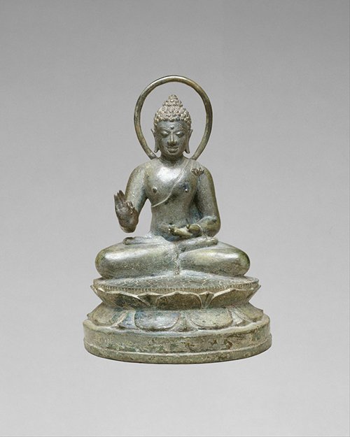 Seated Transcendent Buddha Vairochana © The Metropolitan Museum of Art