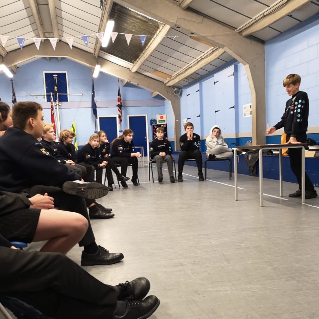 1stHamptonHill's tweet photo. We had a great evening meeting @Gareth_Roberts_  as part of @YourUKParl Parliament Week. After some pretty convincing presentations from our patrol leaders, prevention of knife crime won the vote as the issue our young people care most about. https://t.co/a4cZWyKpBj